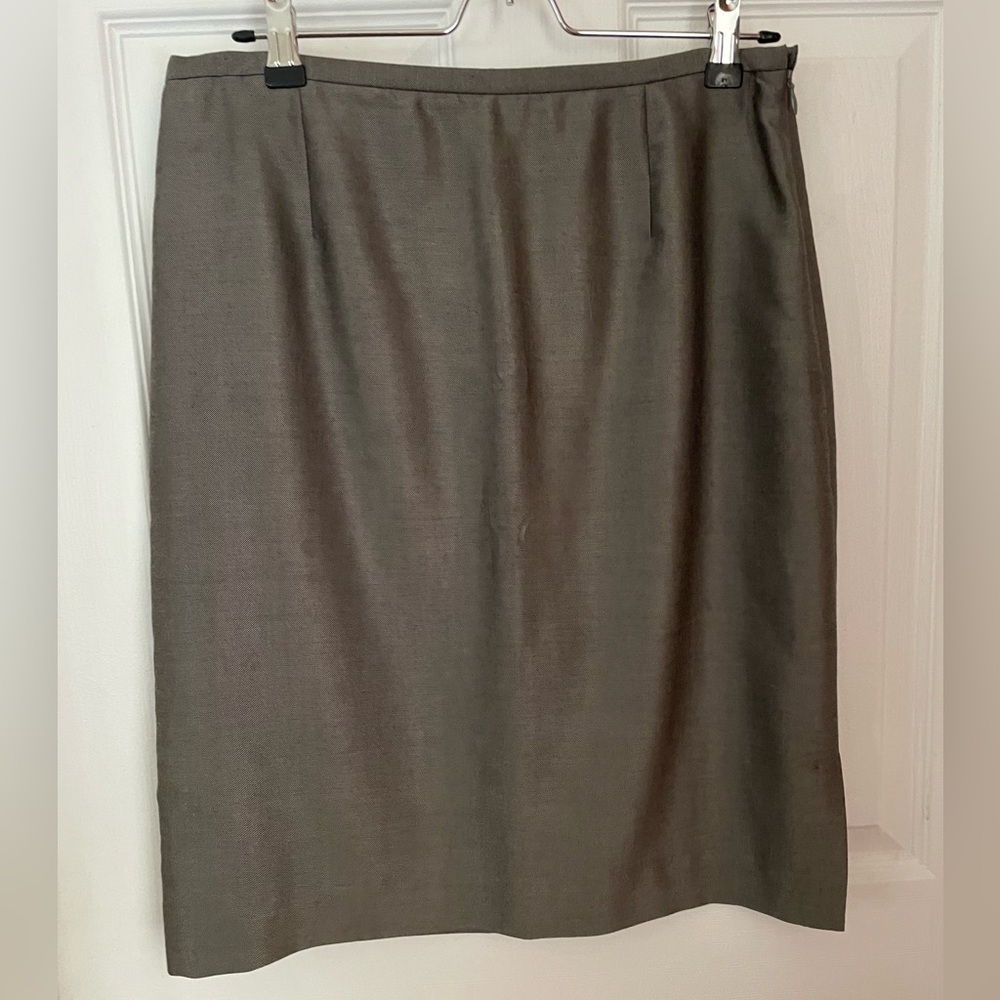 Ann Taylor Chic Women's Gray Pencil Skirt size 10